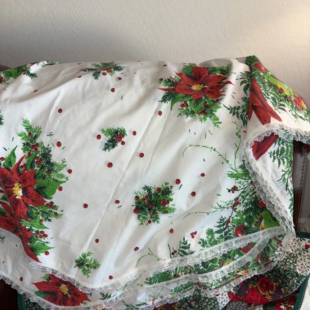 Vtg Christmas Linen Lot Kitchen Towel‎ oval Table Cloth quilted throw apron